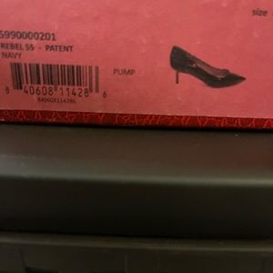 Rebel Navy Patent pointed toe pump size 11/41 kitten heel